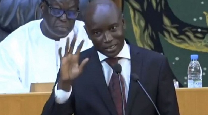 ​Aly Ngouille Ndiaye a Déthié Fall ‘’ Je vais organiser les élections jusqu’à preuve du contraire’’