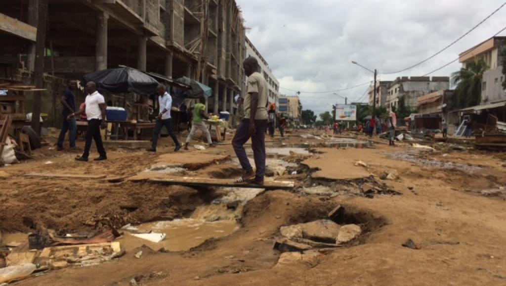 Abidjan: les habitants s’organisent pour venir en aide aux sinistrés
