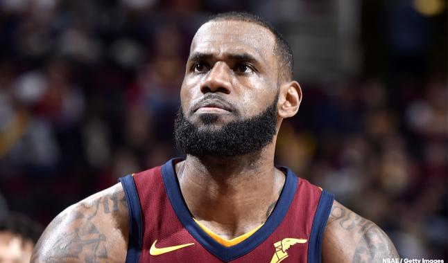 LeBron James rejoint les Los Angeles Lakers pour quatre saisons