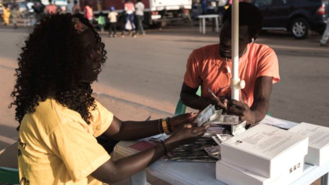 ​Préservatif de 'mauvaise qualité' au Kenya