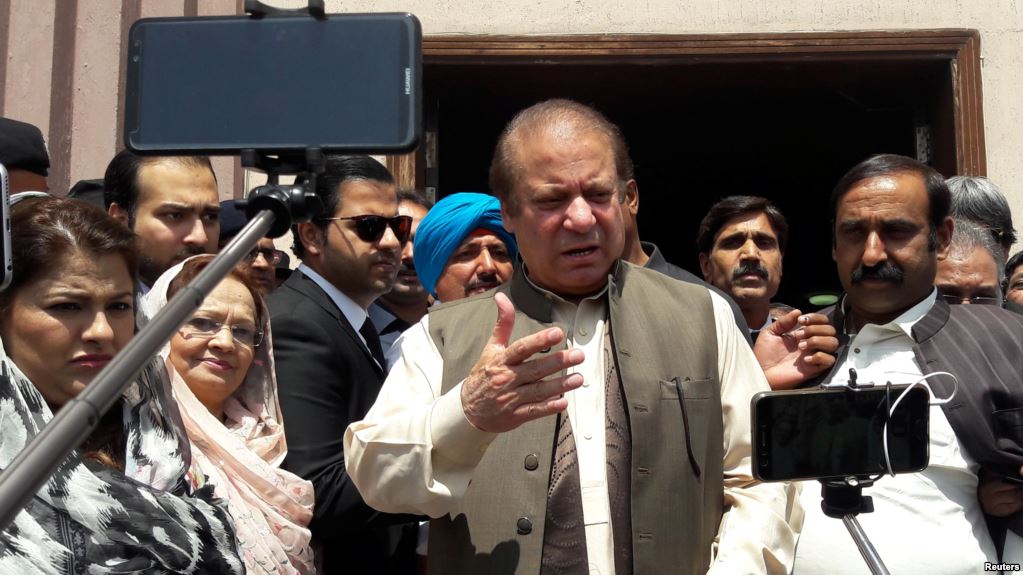 ​L'ex-Premier ministre pakistanais condamné à 10 ans de prison pour corruption