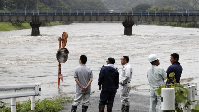 Vidéo - Des pluies torrentielles font des dizaines de morts au Japon