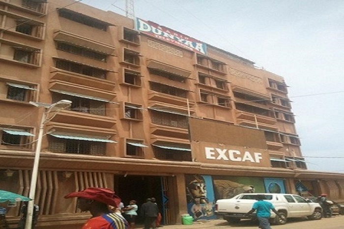 Vente aux enchères d'un immeuble d'Excaf: un mois de sursis pour les héritiers de Ben Bass