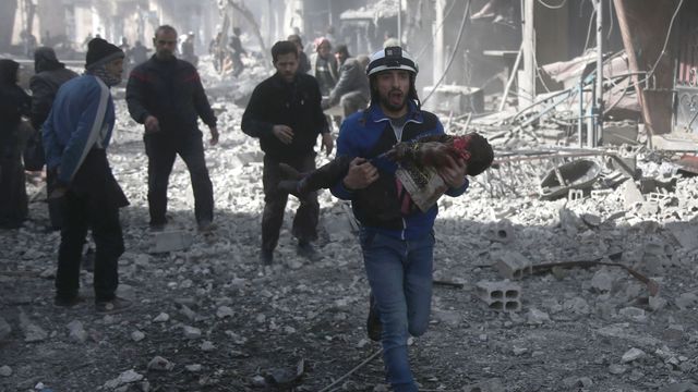 Urgent-​ Syrie: évacuation de combattants et de civils de la ville de Deraa (OSDH)