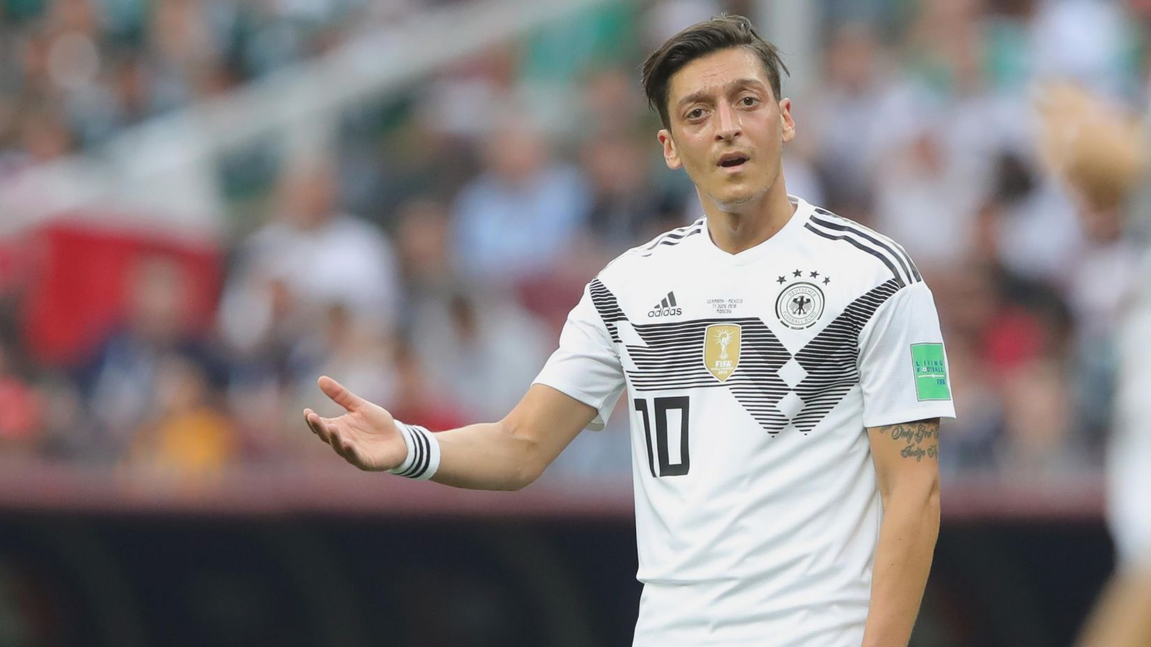 Scandale Özil: le patron de la Fédération allemande de foot admet une erreur