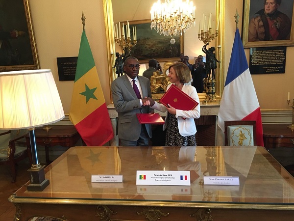 Forum sur la Paix de Dakar : Me Sidiki Kaba et Florence Parly signent un accord intergouvernemental