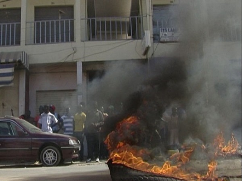 Parcelles Assainies : Encore des échauffourées entre marchands ambulants et policiers