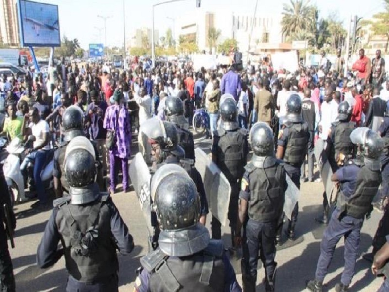 ​Urgent-Violents affrontements à Diamniadio entre forces de l'ordre et victimes des maisons démolies 