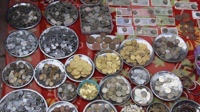 ​Divorce : Un indien verse 13 sacs d’argent à son ex-femme pour l’insulter