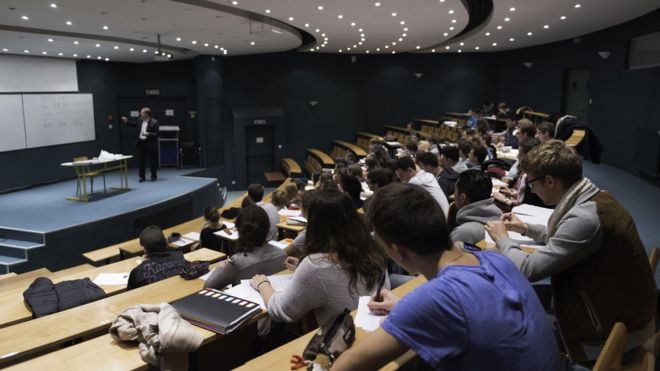 Des étudiants boycottent un examen 'difficile'