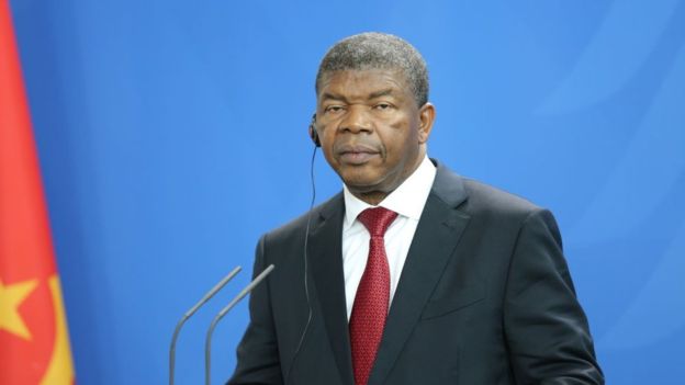 Dos Santos se retire de la politique