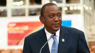 Kenyatta rejette la réduction de la taxe sur les carburants
