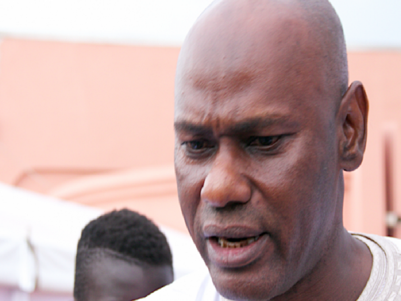 Sa voiture immobilisée, Youssou Touré rallie Dakar via…le transport en commun