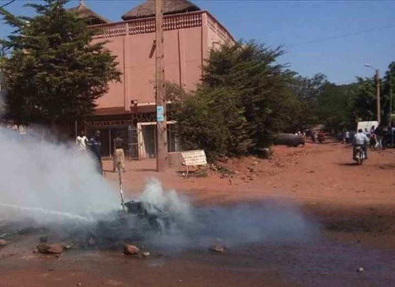 Mali: une manifestation dispersée à coup de gaz lacrymogène à la veille de l’investiture d’IBK
