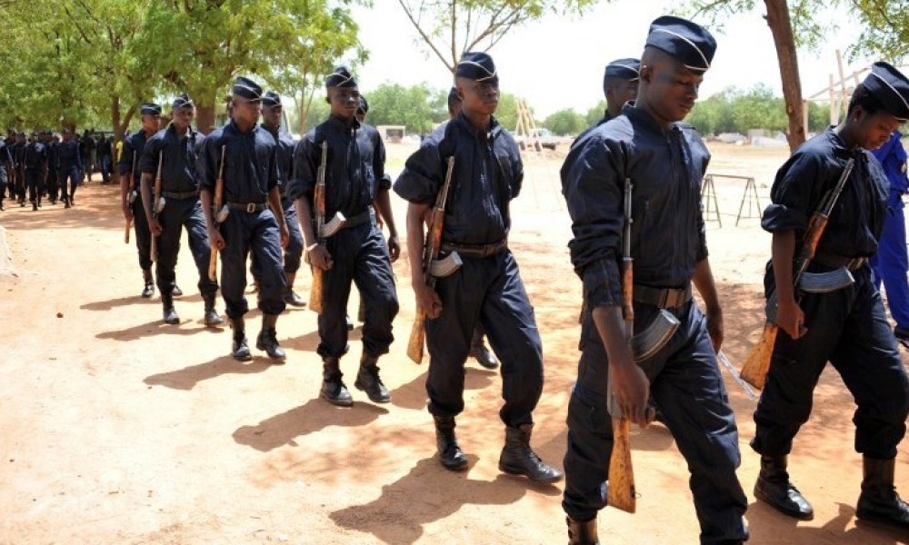 Burkina Faso: 3 gendarmes tués après l'enlèvement de 3 personnes