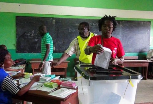 Suivez en DIRECT l'élection présidentielle au #Cameroun