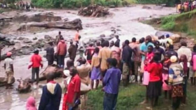 Un glissement de terrain fait plus de 40 morts en Ouganda