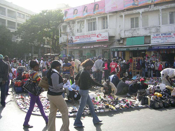 Sandaga : les marchands en ont marre des marches qui perturbent leurs commerces