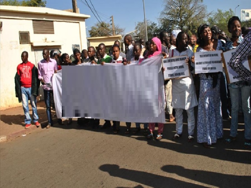 Les étudiants orientés dans le privé dans la rue ce matin pour…