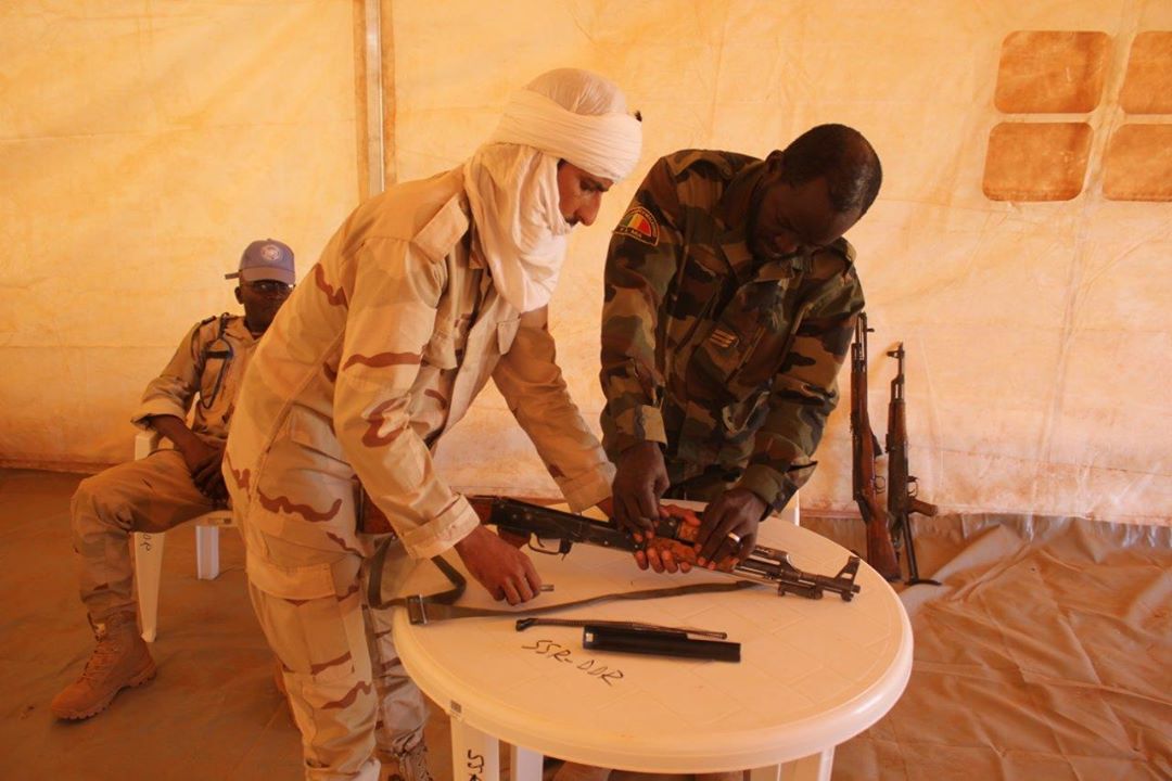 Mali: déposer les armes pour servir son pays