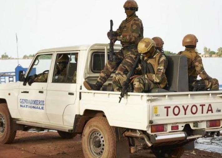 A la Une: la spirale de la violence au Mali