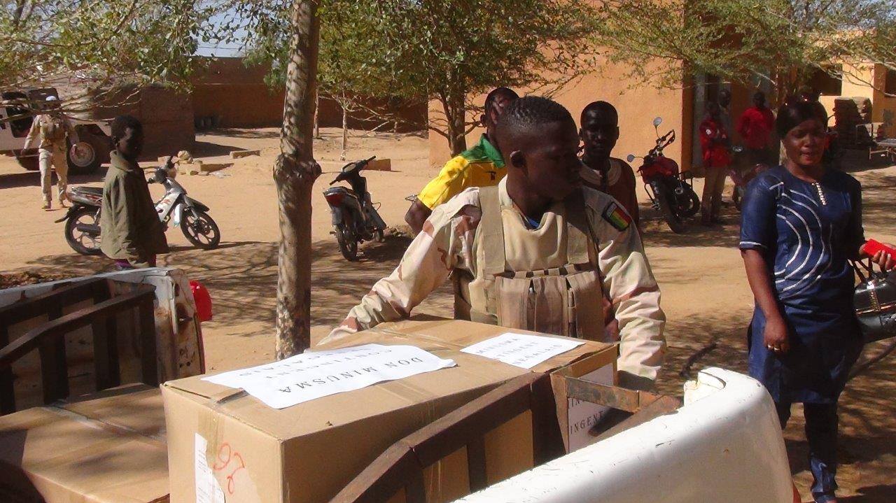 Mali: Les Casques bleus sénégalais de la MINUSMA aux côtés de la population de Gao