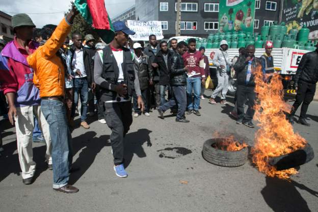 Heurts entre la police et les partisans de Ravalomana