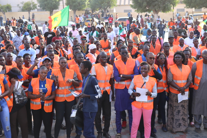 Place de l'obélisque : Les images du rassemblement des jeunes de l’opposition