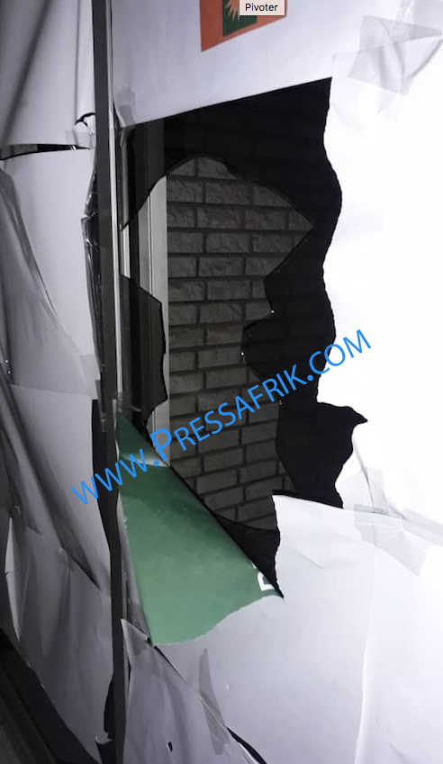 Les images du saccage du siège de Mankoo Taxawu Senegaal...par la police