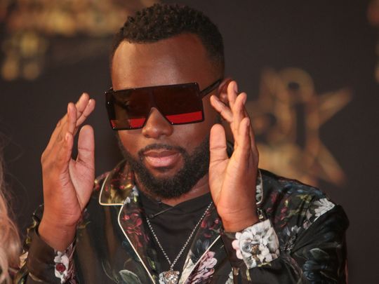 VIDEO. Maître Gims vous fait une démonstration d'arts-martiaux... sans lunettes !