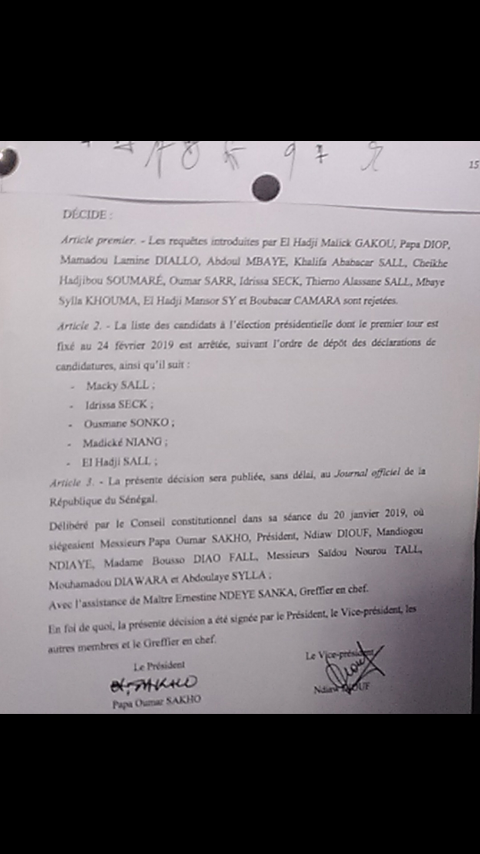 Le Conseil constitutionnel affiche la liste définitive sans Khalifa Sall et Karim Wade