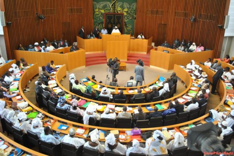 Assemblée nationale : les députés adoptent le projet de loi portant le nouveau Code pétrolier