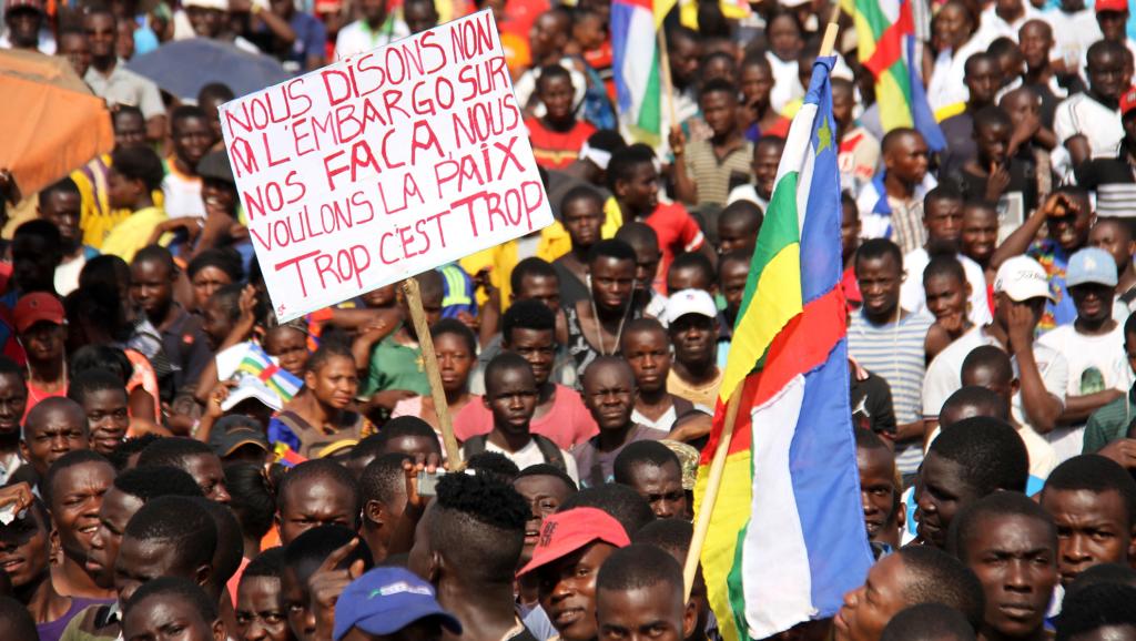 RCA: manifestation pour la levée de l’embargo sur les armes