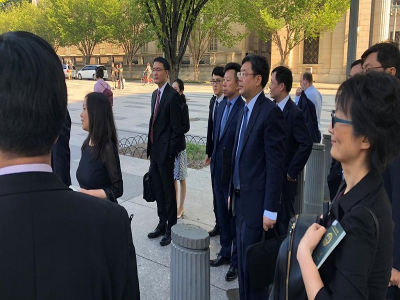 Chine-Etats-Unis: Lio He à Washington pour des négociations tendues