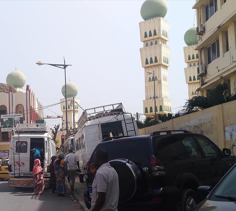 Scandale du jour: Des dizaines de personnes convoyées dans des cars à la DAF pour "s'inscrire" sur les listes électorales