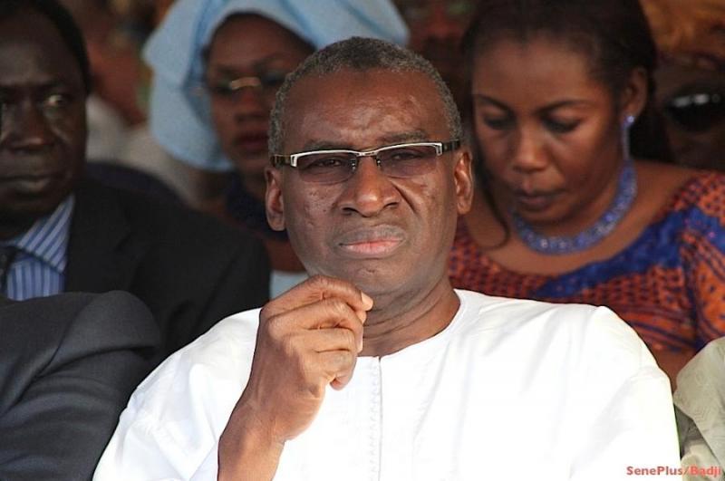 Tamba: après la violence, Sidiki Kaba remet 4 millions de Fcfa aux familles des disparus et 3,5 millions aux blessés