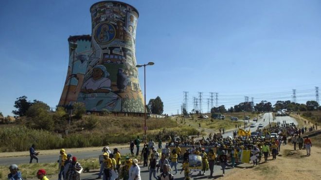 Les délestages replongent l'Afrique du Sud dans le noir