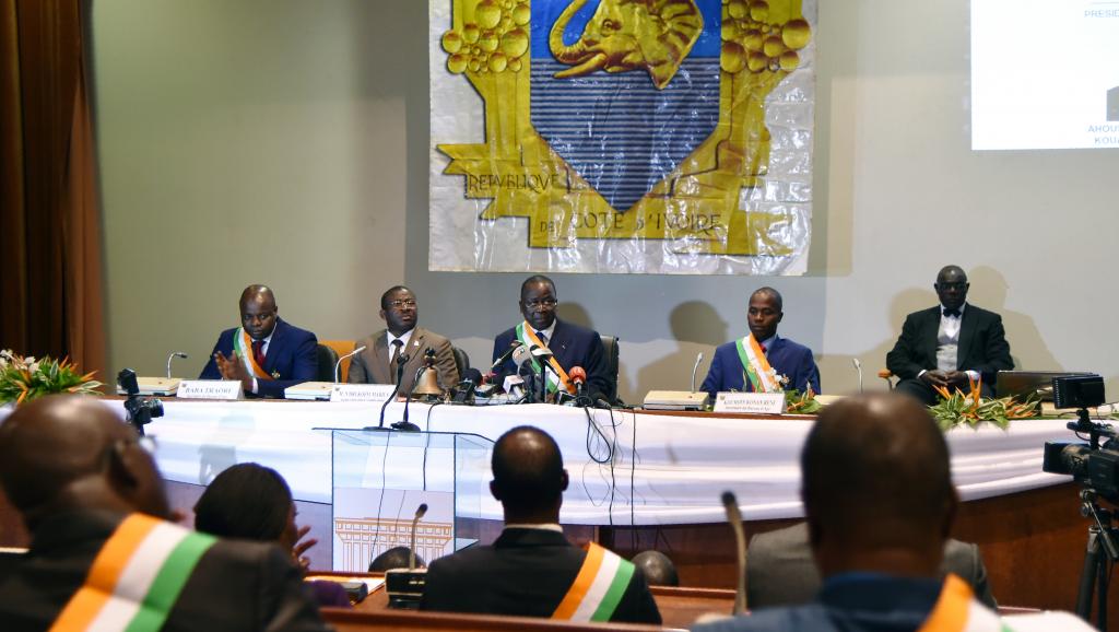 Côte d'Ivoire: le président Ouattara a nommé les 33 derniers sénateurs