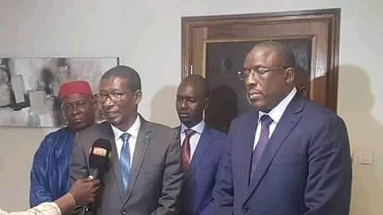 Le ministre Cheikh Oumar Hann installé dans une discrétion totale
