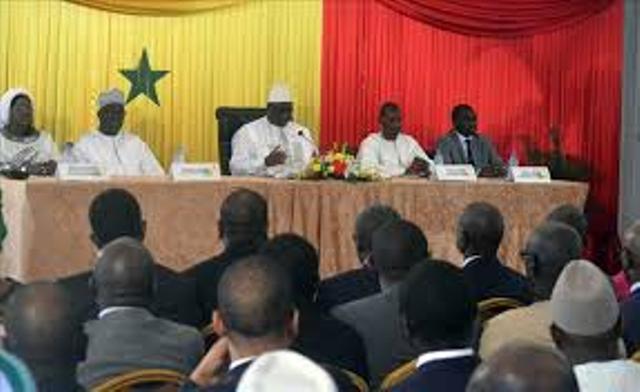 Macky fixe la date du dialogue et prévoit de reporter les élections locales