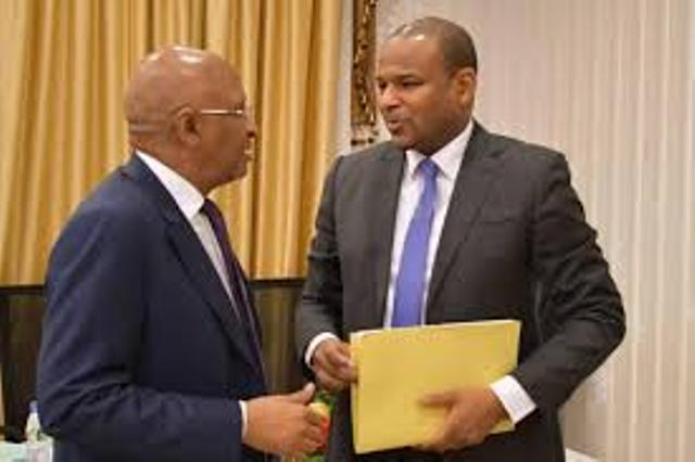 Mali: l’ancien Premier ministre Soumeylou Boubèye Maiga passe le témoin à son successeur