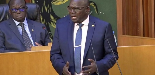 ​Suppression du poste de PM: Ayemirou Gningue rencontre les députés de la mouvance présidentielle