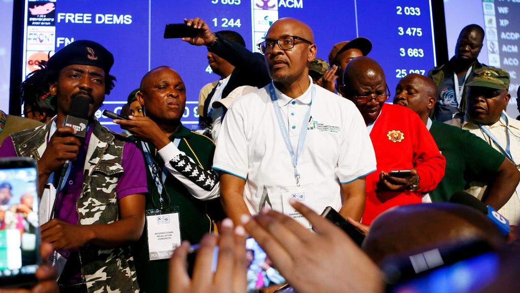 Afrique du Sud: l’ANC reste majoritaire, son recul profite aux partis populistes