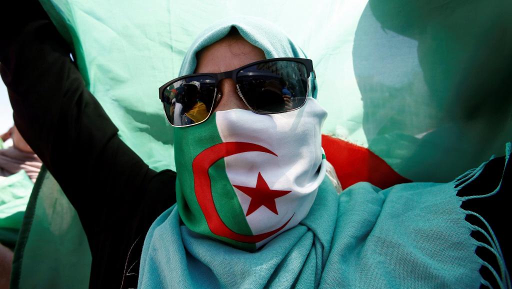 Algérie: les manifestants ciblent le nouvel homme fort, Ahmed Gaïd Salah