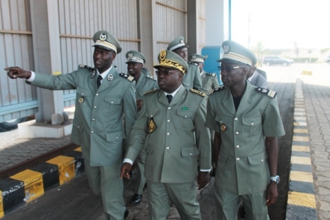 Augmentation évoquée des tarifs de dédouanement : la Douane clarifie