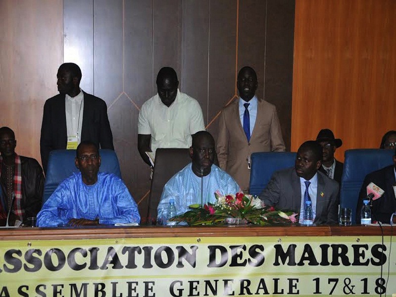 Affaire Pétro-Tim-Aliou Sall : l’Association des maires du Sénégal soutient son président 