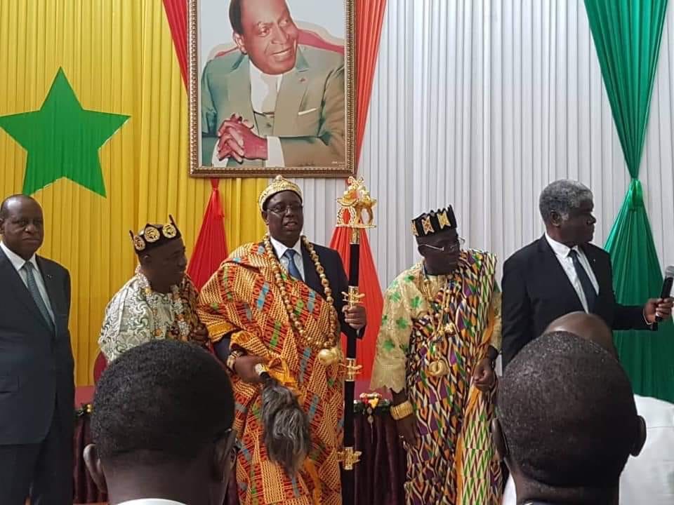 Macky Sall fait citoyen d’honneur à Abidjan et rebaptisé Apoyon Sall