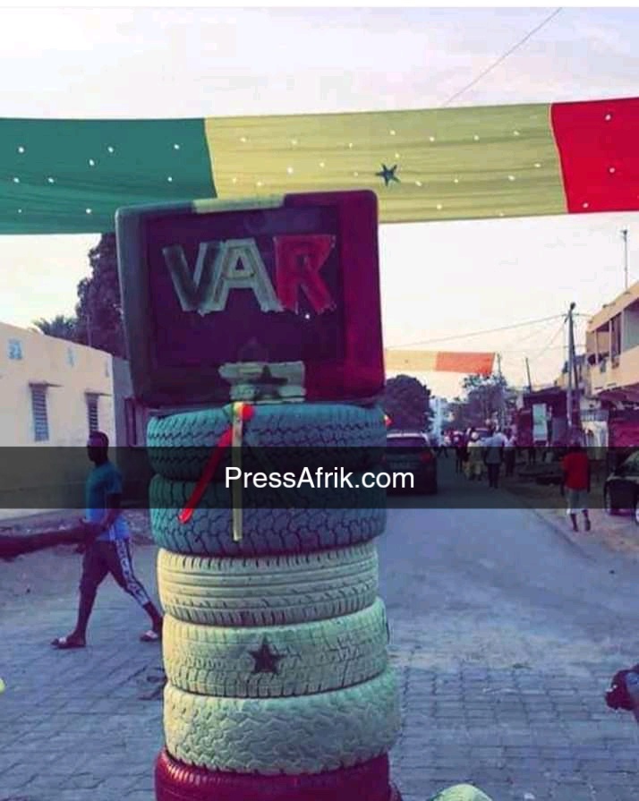 Les rues de la capitale sénégalaise décorées aux couleurs du drapeau national, à quelques heures de la finale de la CAN