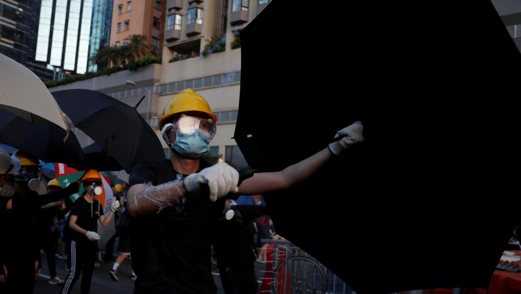 Hong Kong: la crise s'aggrave, Pékin appelle les autorités à «rétablir l'ordre»