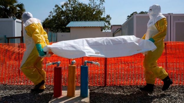 Ebola : trois médecins soupçonnés de meurtre arrêtés en RDC